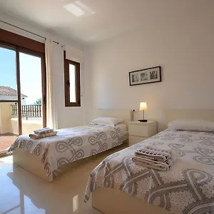https://9-amaranto.hotelsinnerja.org
